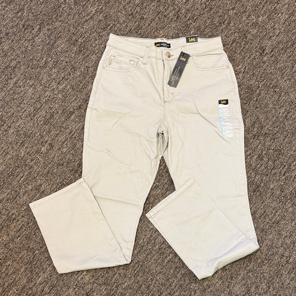 Lee Women’s Straight Leg Jeans Size 8 Light Gray